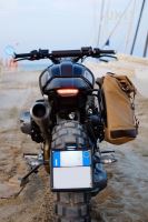 Plátěná boční brašna Unitgarage s nosičem BMW R NineT, pravá (3)