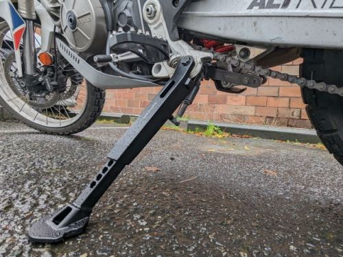 Nastavitelný boční stojan Altrider, Aprilia Tuareg 660
